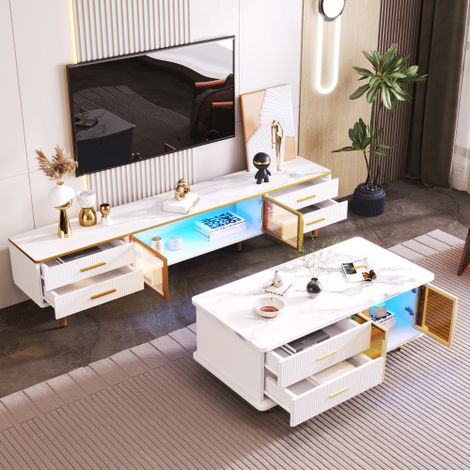 Table basse / Table d'appoint dotée d'une porte en verre trempé, d'un éclairage LED, de tiroirs à la finition texturée effet vague, de poignées et de pieds dorés, ainsi que d'un plateau effet marbre. (1/5)