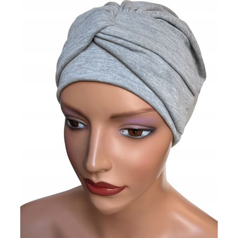 Turban Sara, pull gris, bonnet automne hiver, même après chimiothérapie (1/5)