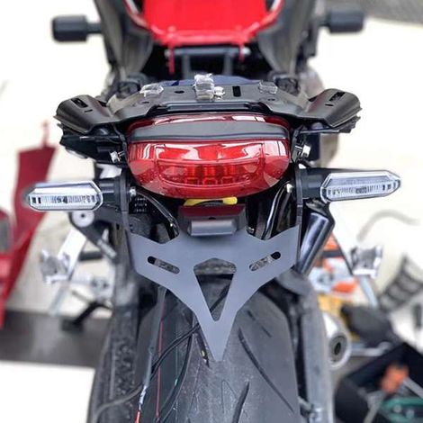 Suitable for 19-20 year old Honda CB650R and CBR650R short tail license plate frame modification. (1/4)
