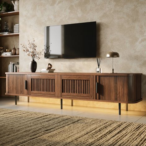 Mobile porta TV stile scandinavo, Mobile TV basso con LED smart e ante scorrevoli, in legno MDF e metallo 180 cm per soggiorno, Noce (1/5)