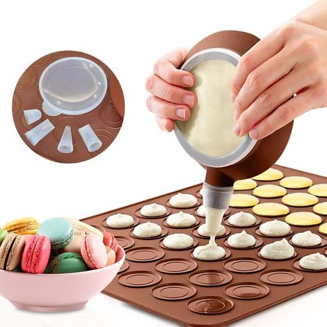 Tapis de cuisson en silicone anti-adhésif pour macarons 48 trous avec 1 stylo de décoration et 4 douilles à presser pour macarons, cupcakes, desserts (1/5)