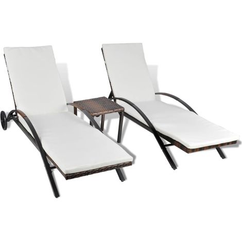 Set di due lettini prendisole da 200 cm con tavolo in resina intrecciata marrone 020011913