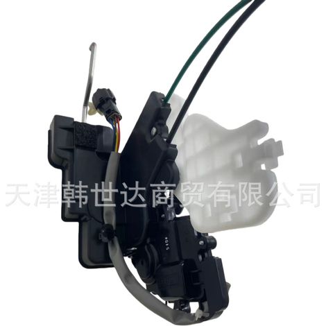 813204D001 is a product for Hyundai and Kia automotive parts, specifically for front door lock mechanisms. (1/4)