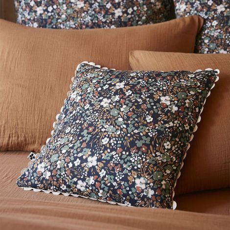 ADONIS - Coussin Déhoussable 40x40cm Gaze de Coton Bleu Imprimé Fleur Biais en Croché (1/3)