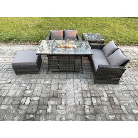 Fimous 5 Stücke Gartenmöbel Set Polyrattan Sitzgruppe Gas Feuerstelle Esstisch Sofa Set mit Beistelltische Großer Fußhocker (1/5)