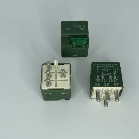 V30710038 Mercedes-Benz SsangYong Relais 899886000 Mercedes-Benz Kraftstoffpumpenrelais 0015429619