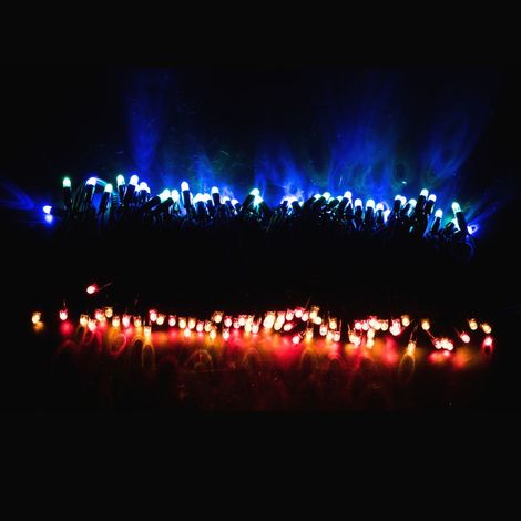 Guirnalda LED 144 Luces Multicolor 15 m con 8 Efectos, Memoria y Unión Múltiple IP44 (1/2)