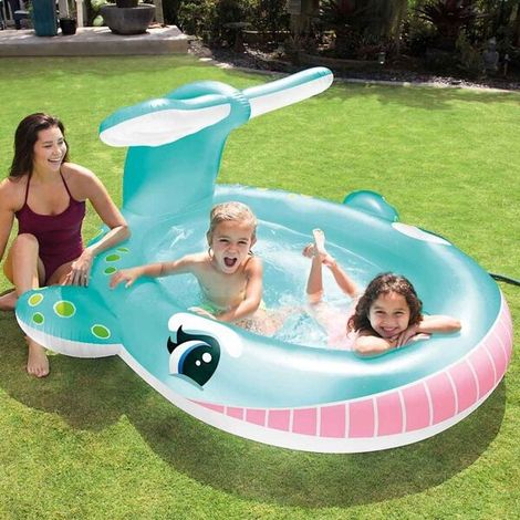 Piscine pour enfants INTEX en forme de baleine avec jet d'eau, 201 x 196 x 91 cm, multicolore. (1/3)