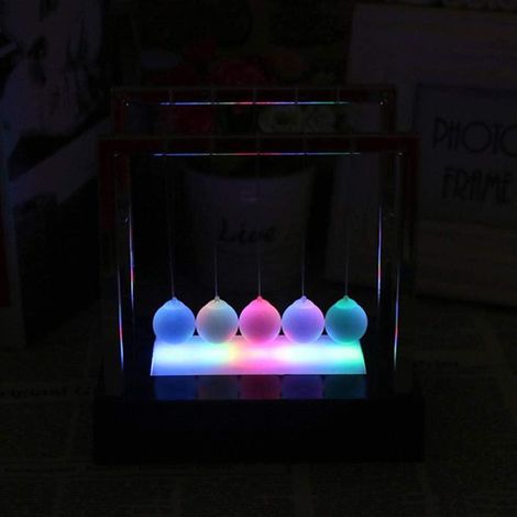 Un pendule lumineux décoratif de bureau, un pendule de Newton à mouvement perpétuel original en acier inoxydable, un cadeau artisanal, petit modèle noir. (1/5)