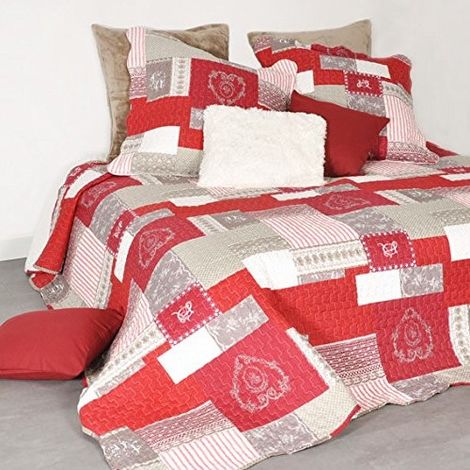 Boutis montagne rouge et gris 220x240cm – 100% polyester – Lavable machine 30° – Piquage fantaisie (1/5)