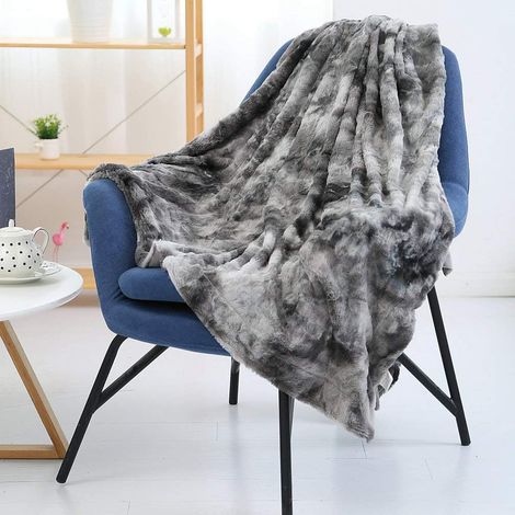 Soft, fluffy, breathable and lightweight faux fur blanket for office, lunch, sofa, bed (grey) (1/5)