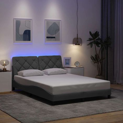 Bettgestell mit LED ohne Matratze Hellgrau 140x200 cm Stoff vidaXL (1/5)