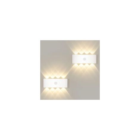 Litzee – Applique da parete da 8W con rilevatore di movimento – Luce bianca calda 3000K – IP65 per uso esterno e interno – 2 applique da parete – Crezuo