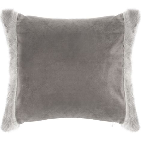 Coussin avec bordures en imitation fourrure (1/2)