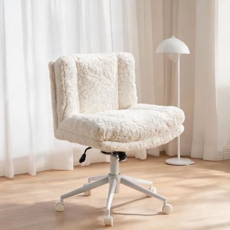 Chaise de bureau en fausse fourrure crème avec piètement cream (1/5)