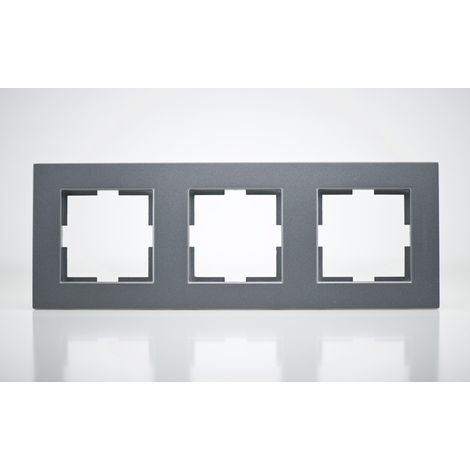 Plaque de finition plastique fumé 3 postes 81x225x10mm (1/2)