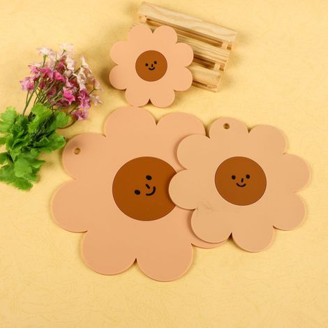 Posavasos de silicona termoaislante con estampado de girasoles, mantel individual de silicona creativo, mantel individual de goma suave de forma irregular, posavasos anti-quemaduras (1/4)