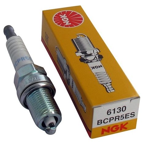 Bougie moto NGK BCPR5ES – Type origine – Pour moteurs 2 temps – Compatible avec CHAMPION RC12YC et NIPPONDENSO K16RU