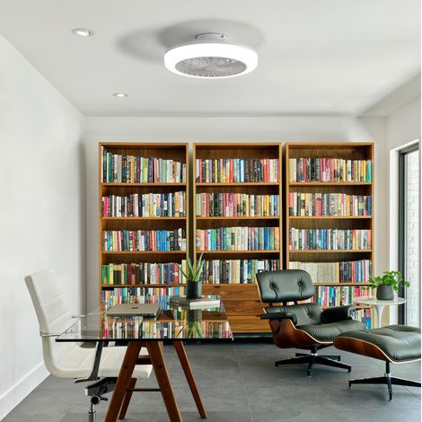 Ventilateur de plafond LED 45,7x45,7x14,5 cm en ABS blanc, télécommande, petits espaces – MEUBLIV (1/5)