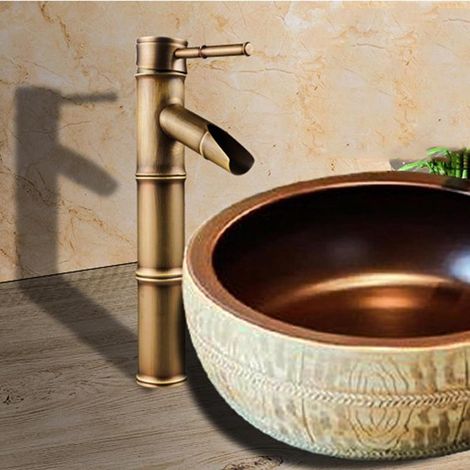 Vintage brass bathroom sink faucet, single hole, waterfall effect, single lever (1/4)