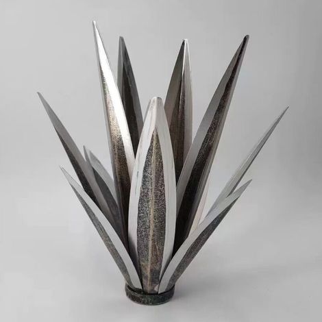 Decorazione da giardino in metallo a forma di pianta di agave - Scultura rustica in metallo - Statua da giardino rustica - 35 cm, 9 foglie (argento)