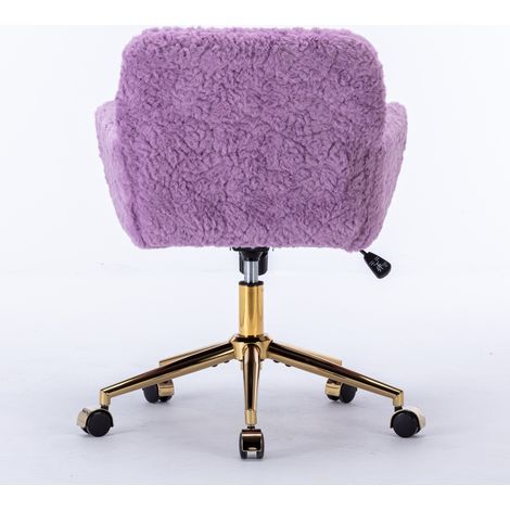 Chaise de bureau violette en fausse fourrure épaisse avec base métallique dorée pivotante à 360° et accoudoirs (1/5)