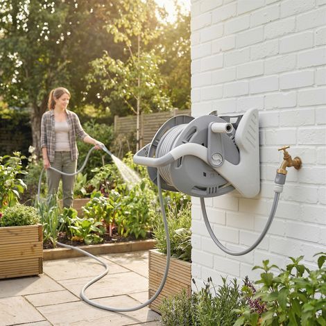 Wandmontierte Gartenschlauchtrommel 20+2 m x Ø 15 mm, tragbarer Wasserschlauchspender, 2-Positionen-Düse, grau (1/5)