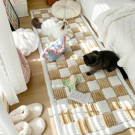 Coussin Plat Carre à Carreaux pour Animaux, Couverture de Canapé Amovible, Plaid Chien Imperméable pour Grand Chien, Tapis de Sol Doux et Chaud, Marron Clair, 27,6x70,9 Pouces (1/5)