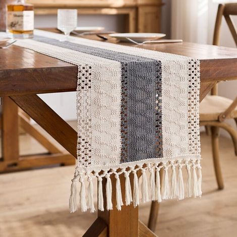 Fond blanc avec des touches de gris, 30 x 200 cm Chemin de table en coton vert à pompons, motif ajouré noué, nappe de cuisine de style campagnard. (1/5)