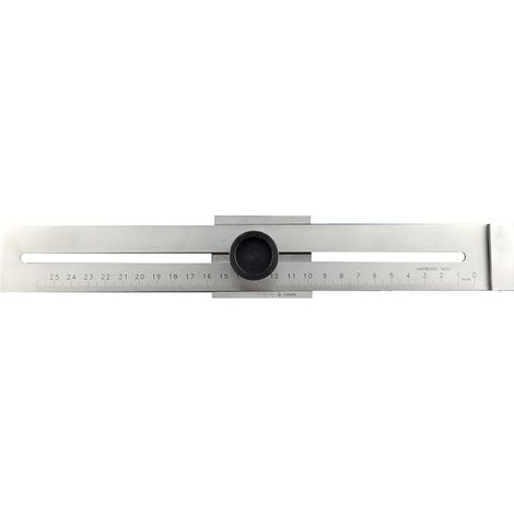 Règle à tracer chromée mate, graduée au laser en millimètres, bord de traçage trempé, dimensions : 250 mm. Nom : Règle de mesure en acier inoxydable. (1/5)