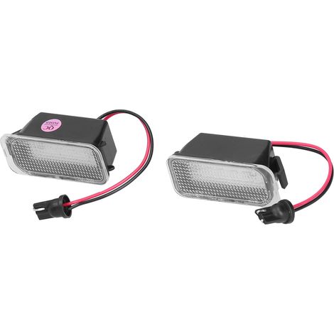 Set aus 2 LED 12V 3W Kunststoff-Kennzeichenleuchten, kompatibel mit Ford Focus MK2 DA3 5D 2006-2010, einfache Installation ohne Modifikation. (1/5)