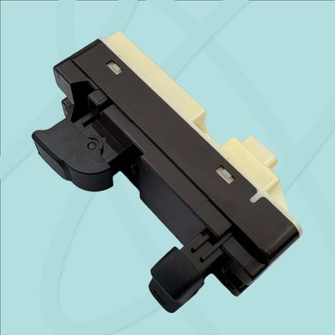 8973961050 is applicable to the Isuzu DMAX passenger-side window control switch button. (1/4)