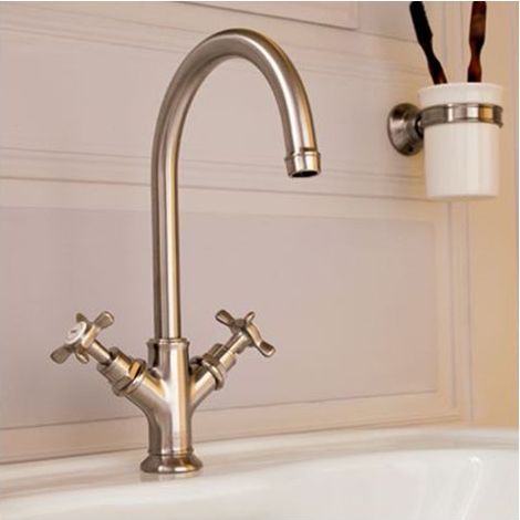 hansgrohe AXOR Montreux 2-Griff-Waschtischarmatur 160, (1/5)