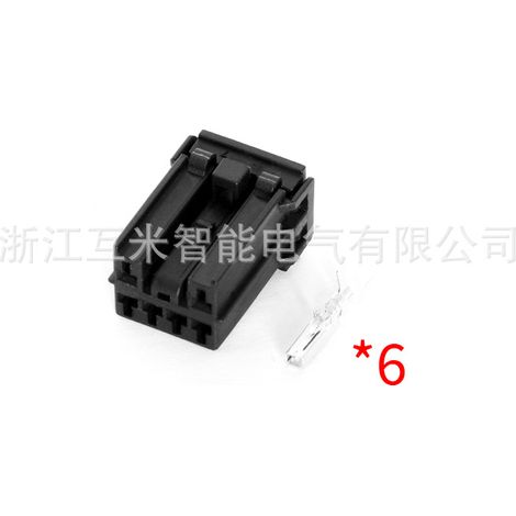 DJ7062Y-2-11/21, a domestically produced connector suitable for taxi vehicles, is model 7122-8365/7123-8365. (1/4)