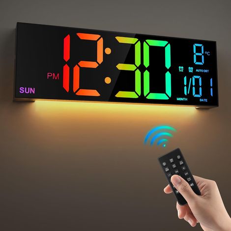 Digitale Wanduhr (40,6 cm) – 1 Stück – Mehrfarbige LED-Anzeige – Doppelalarm und Lichtsensor – Für Wohn- und Schlafzimmer geeignet – 40,6 cm Display (1/5)