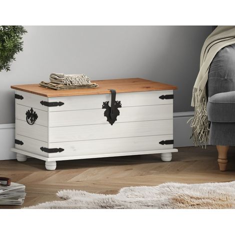 Corona White Blanket Box (1/2)
