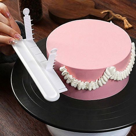 Outil indispensable pour la décoration de gâteaux avec une palette de placement de fleurs incurvées. (1/4)