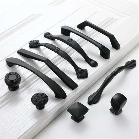 Poignées de porte noires, tiroir en métal, et boutons meubles (1/5)