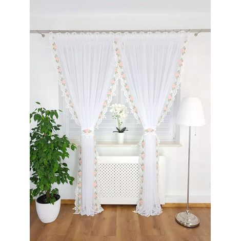 Elegante tenda in voile con pizzo guipure: classica, raffinata e funzionale (1/5)