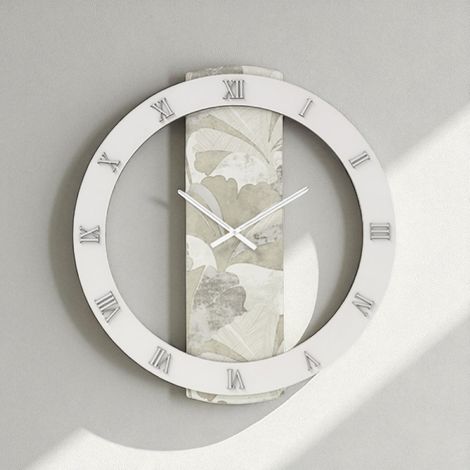 Orologio LARRY rotondo D60 cm in legno rivestito con parato e dettagli Argento (1/2)