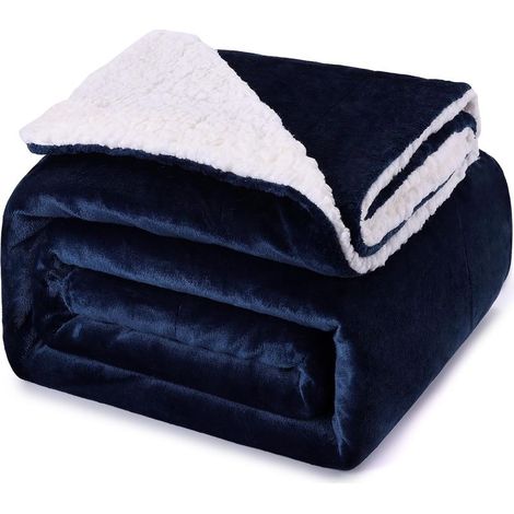 Manta gruesa de 130 cm x 160 cm, 480 g/m². Cálida y cómoda, suave y mullida, con estampado de ovejas Sherpa. Lavable a máquina. Fácil de cuidar. Regalo práctico. Color azul marino. (1/5)