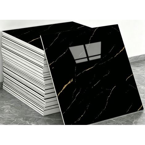 Un ensemble de 10 panneaux de papier peint autocollants à motif marbre (il ne s'agit pas de véritables carreaux, dimensions : 30 x 30 cm)