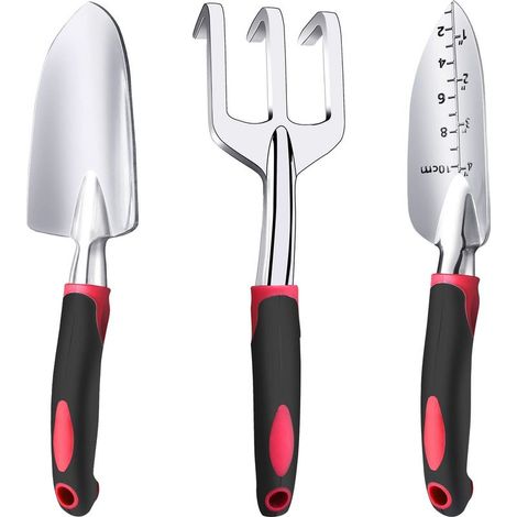 Un ensemble de trois outils de jardinage en aluminium, comprenant une pelle à main, une pelle à transplanter et un râteau à main. (1/5)