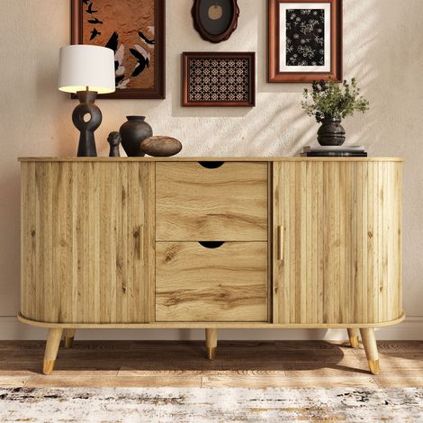 Aparador con veta vertical, dos puertas correderas, dos cajones, patas de madera maciza y mueble esquinero redondeado para el salón. (1/5)