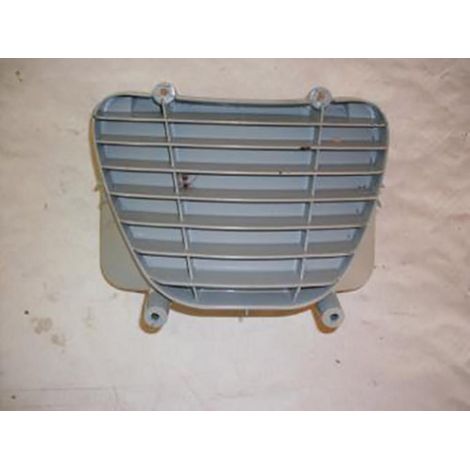 [PRODUIT D'OCCASION] Grille prise d'air Fermée Grise pour scooter Peugeot 100 Elyseo (1/2)