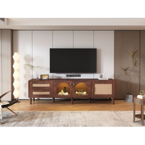 Meuble TV marron 180 cm pour écran jusqu’à 80 pouces, 2 tiroirs rotin, 2 portes vitrées incurvées, 1 porte rotin, éclairage LED et rangement élégant