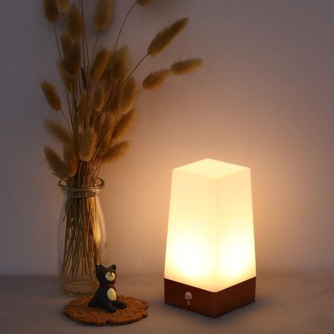 Veilleuse LED avec Détecteur de Mouvement PIR de Bureau, Lampe Activée par le Mouvement à Lumière Jaune Chaude pour Chambre à Coucher, Cuisine, Salle Bain, Veilleuse Piles pour Usage (1/5)