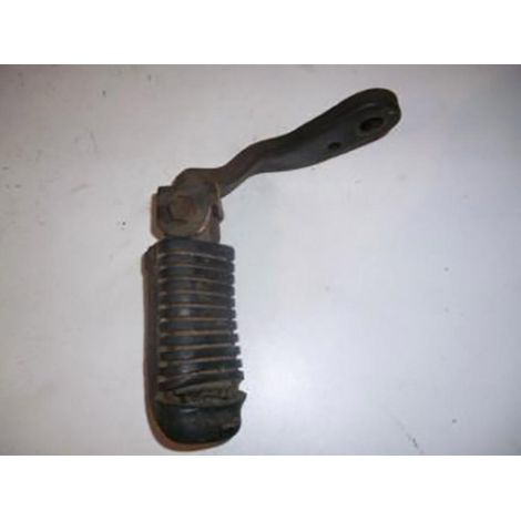 [PRODUIT D'OCCASION] Platine de repose pied pilote gauche origine pour moto Yamaha 125