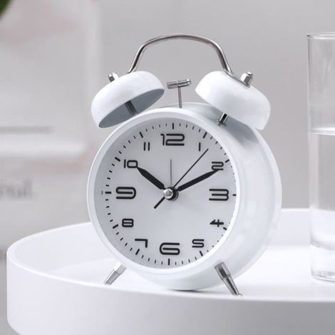 4 pouces horloge Reveil matin lumineux, Reveil mecanique silencieux, Réveil à cloche quartz, Reveil matin enfant a piles, Blanc