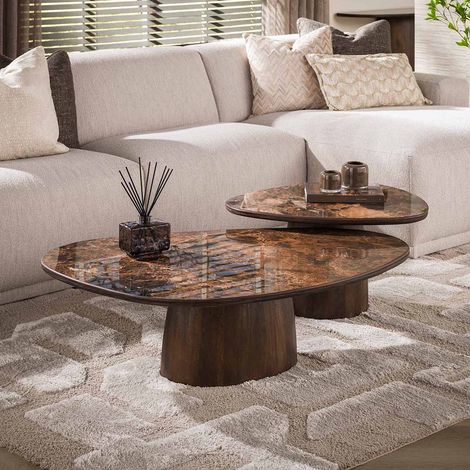 Lot de 2 tables basses triangulaires en manguier massif Esmira (1/5)